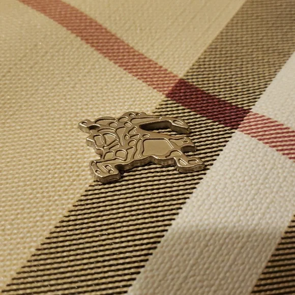 NEW! Plaid Tote Bag with Authentic Burberry Scarf & Umbrella - Picture 11 of 11